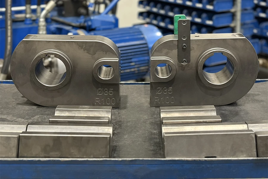 Curvatubi twin bend